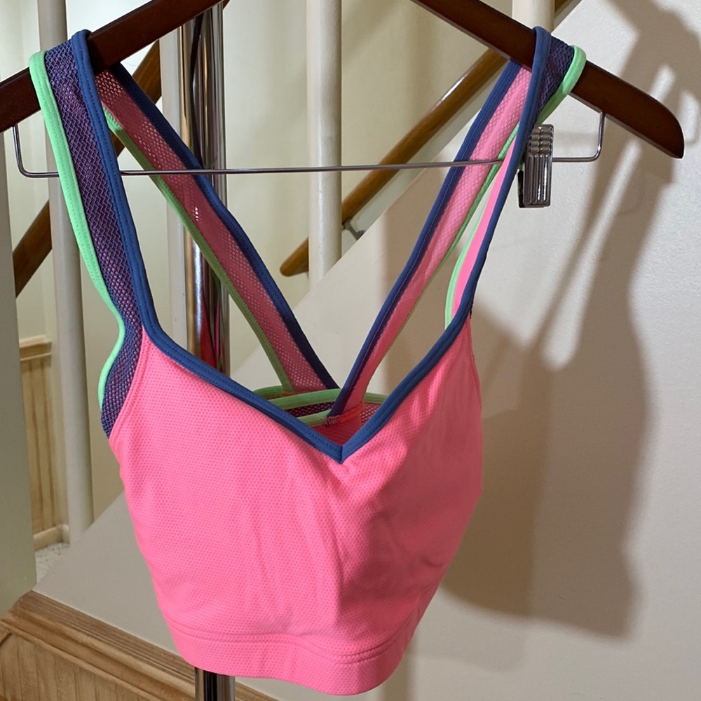 Lorna Jane cross back sports bra